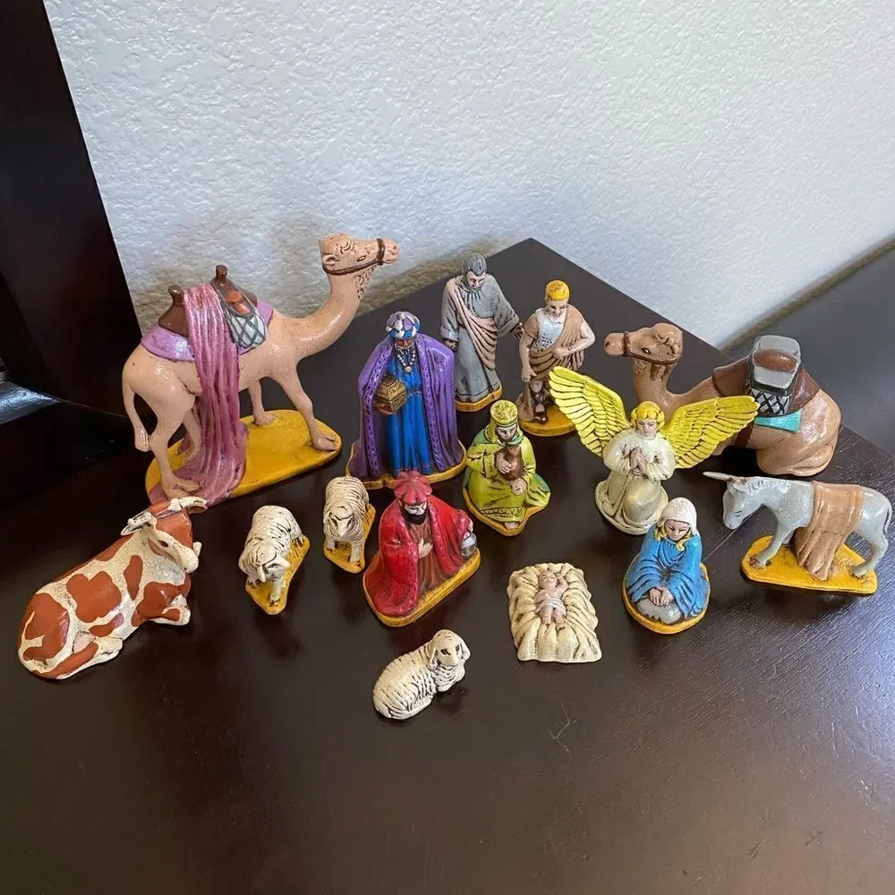 Vintage 1976 Christmas Nativity Figurines Hand Painted 15 Piece Set